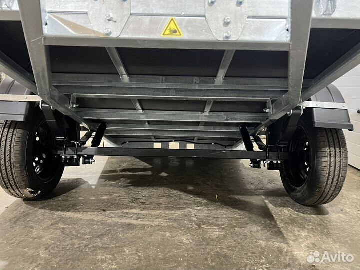 Прицеп оцинк 2.10х1.35 борт 480, тент 750 Спутник