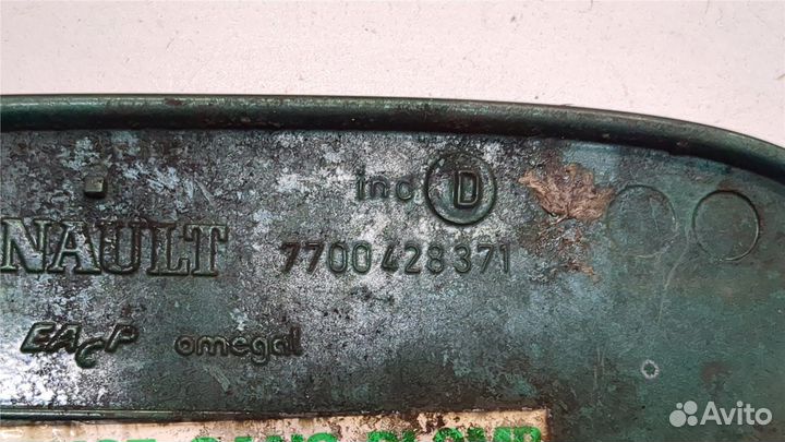 Лючок бензобака Renault Scenic, 2000