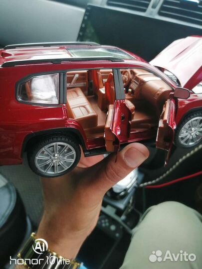 Модель Toyota land cruiser