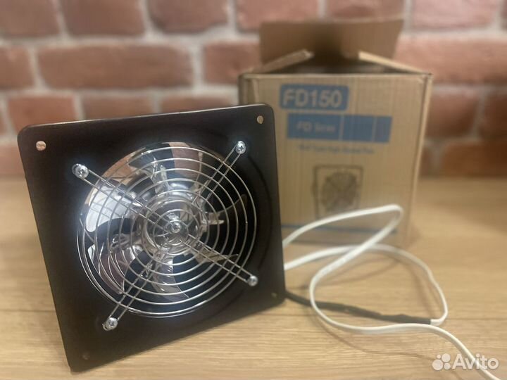 Вентилятор настенный с обратным клапаном