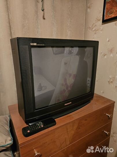 Телевизор Panasonic gaoo 70 TX-25v70t