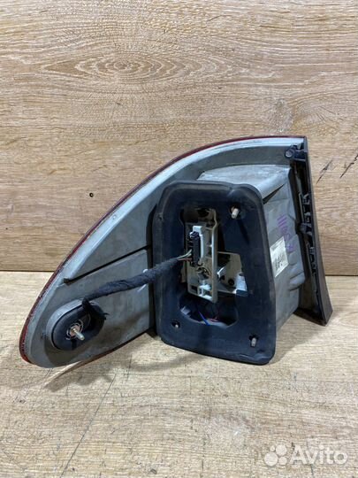 Фонарь правый Mercedes W211 универсал Арт. 111057