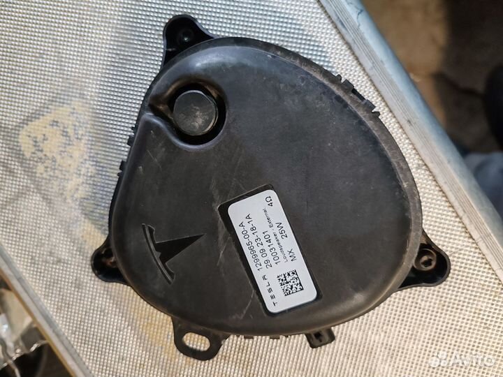 Внешний динамик Tesla Y 2023