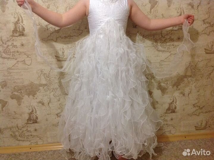 Платье праздничное