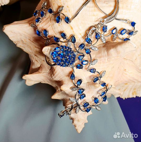 Колье и кольцо синяя шпинель комплект