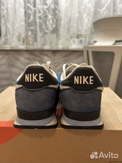 Кроссовки nike internationalist