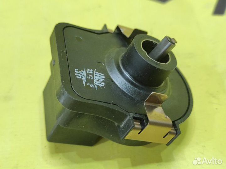 Блок управления подвеской Lexus Gs430 UZS190