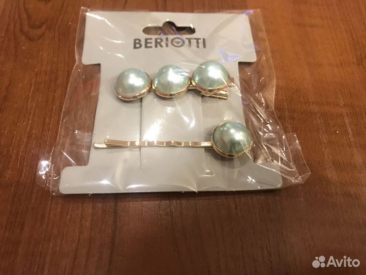 Заколки для волос