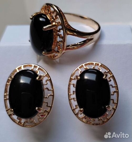 Серьги и кольцо с черным ониксом