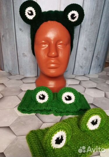 Повязка на голову вязаная Лягушка