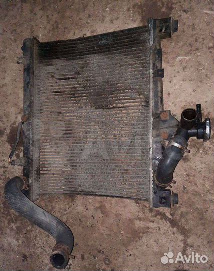 Радиатор основной Toyota Yaris P1 2001