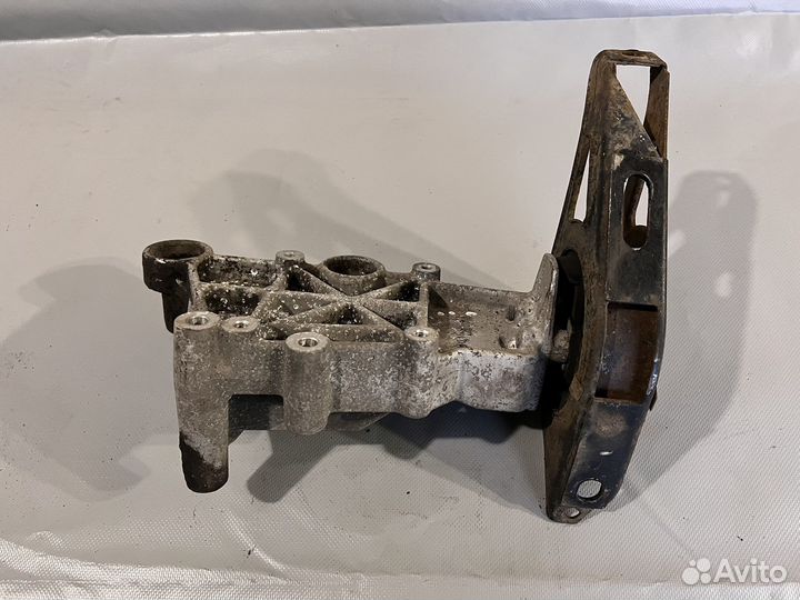 Подушка двигателя Ваз Калина