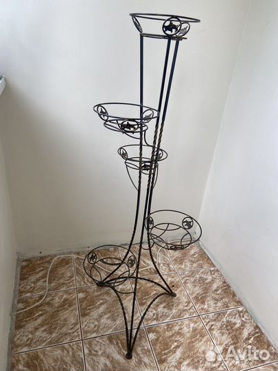 Подставка для цветов напольная