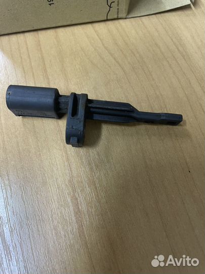 Датчик ABS задний Skoda Karoq