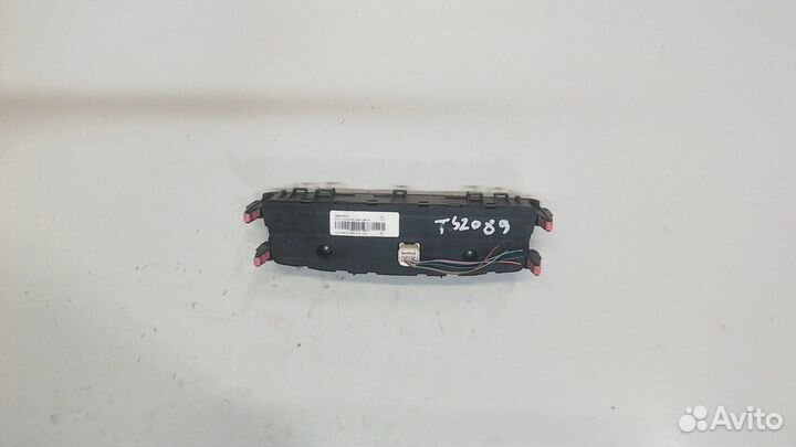Переключатель отопителя Toyota Avensis 3, 2010