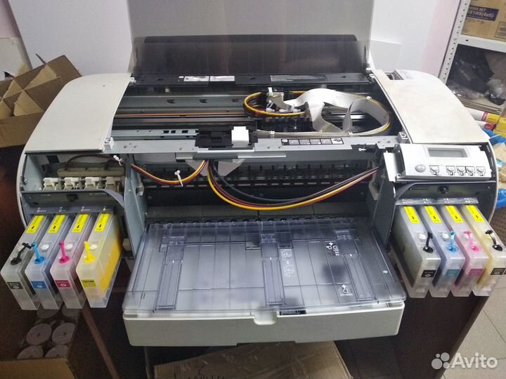 Продам плоттер epson stylus PRO 4000 на запчасти