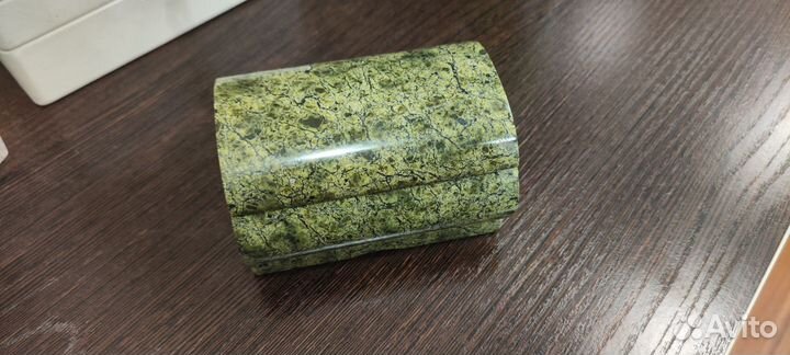 Шкатулки из змеевика