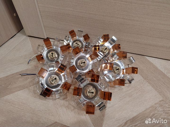 Продам светильники