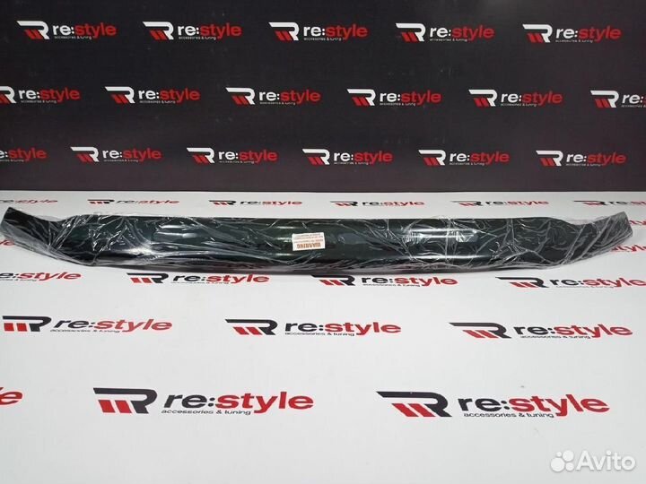 Дефлектор капота Toyota Land Cruiser 200