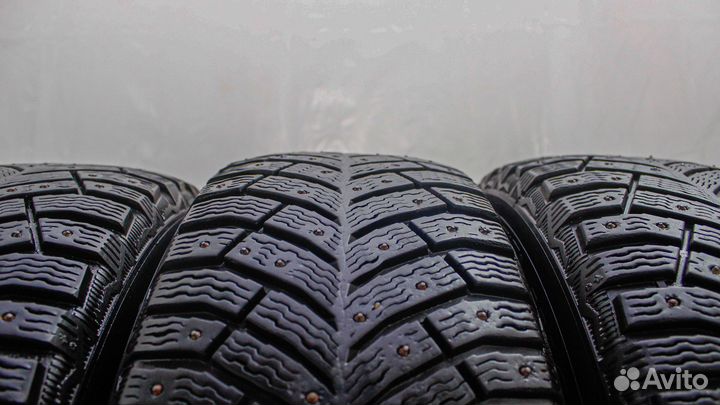 Michelin X-Ice North 4 215/65 R17 103T