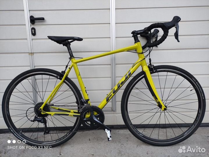 Шоссейный велосипед fuji сверхлегкий