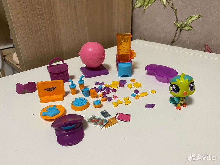 Littlest pet shop самолет