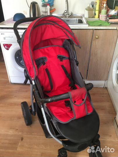 Прогулочная коляска