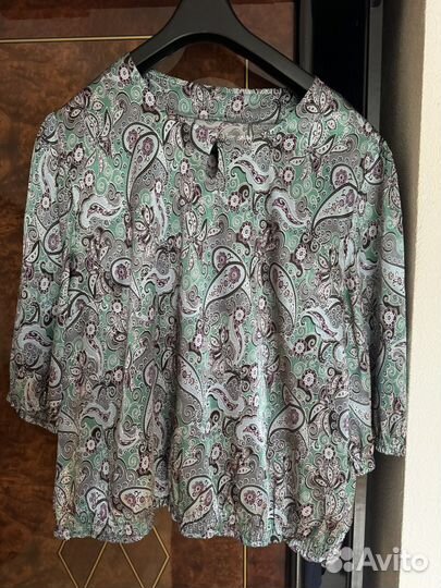 В наличии. Женская одежда размер 60