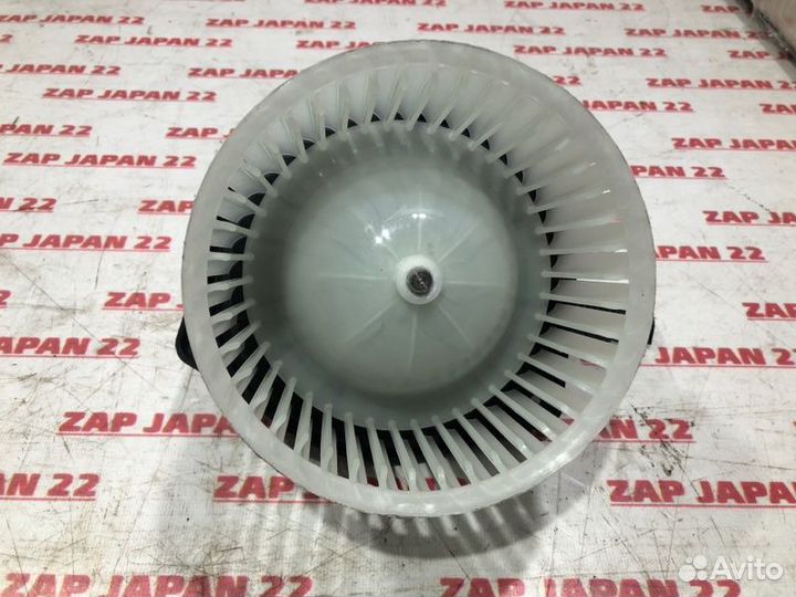 Мотор печки Mitsubishi