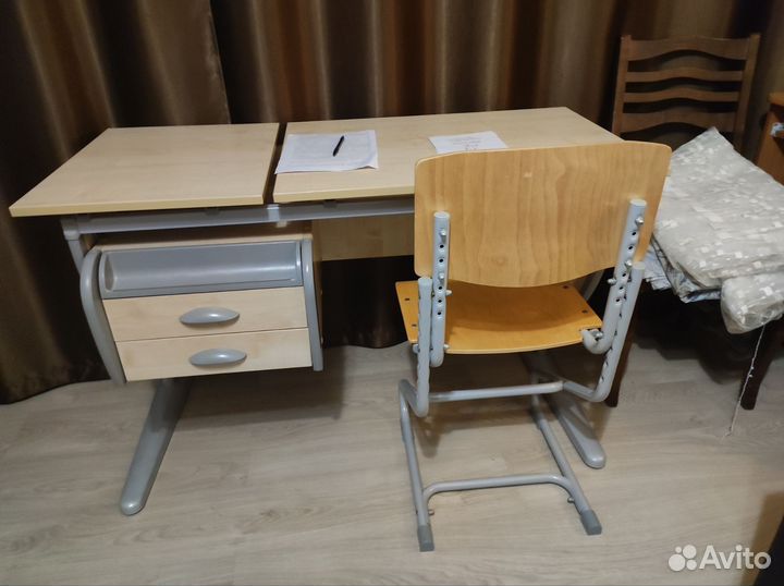 Письменный стол для школьника бу