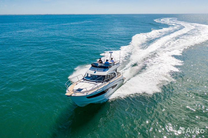 Круизный катер Beneteau Antares 11 FLY