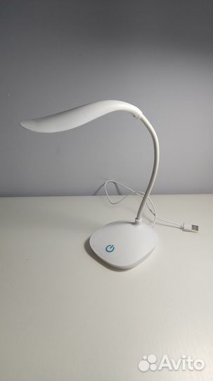 Беспроводная настольная лампа
