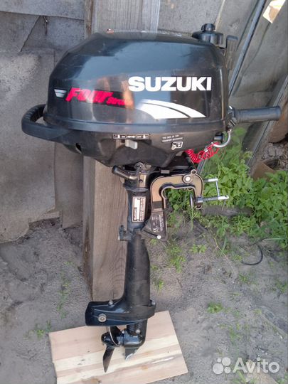 Лодочный мотор