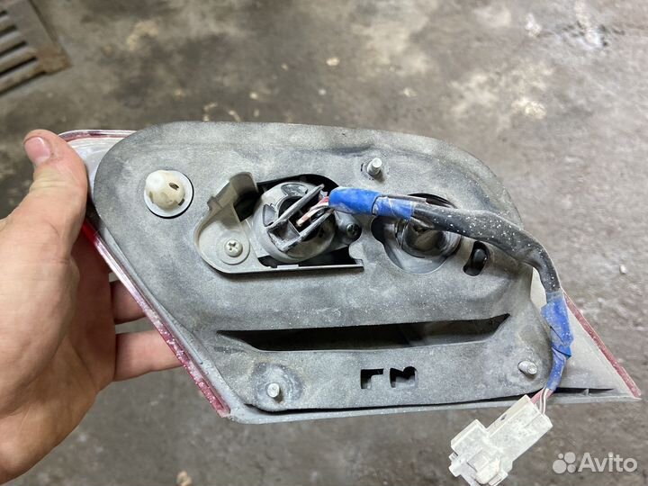 Задняя фара camry 40