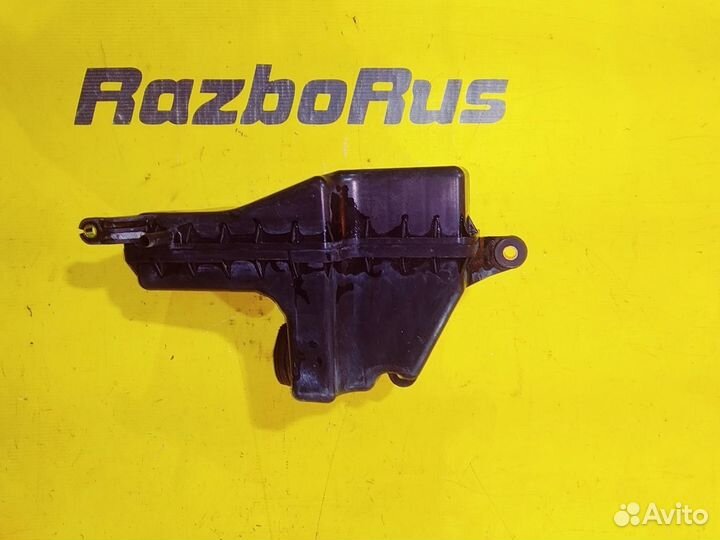 Корпус воздушного фильтра Mitsubishi Mirage Dingo