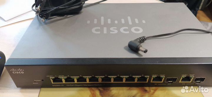 Коммутатор Cisco SG300-10