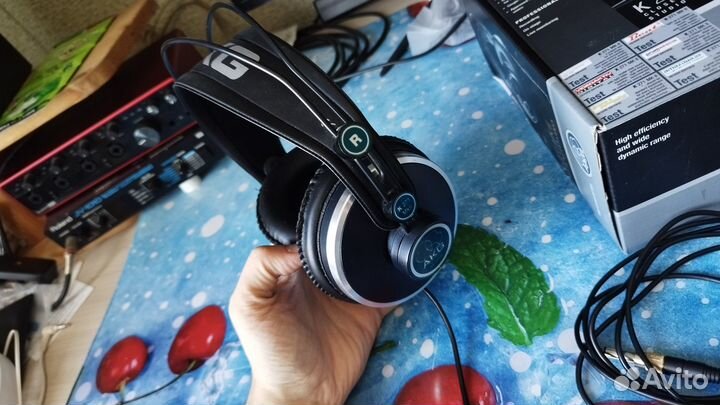 Студийные наушники akg K 271 MkII