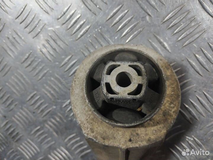 Рычаг передний левый нижний Audi Q5 8R 2012