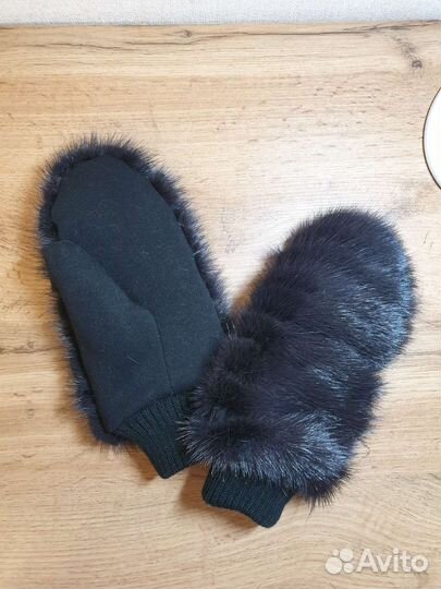 Рукавицы меховые женские