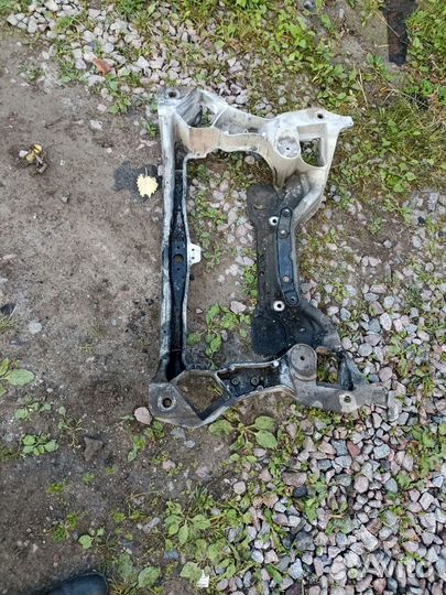 Подрамник W 203