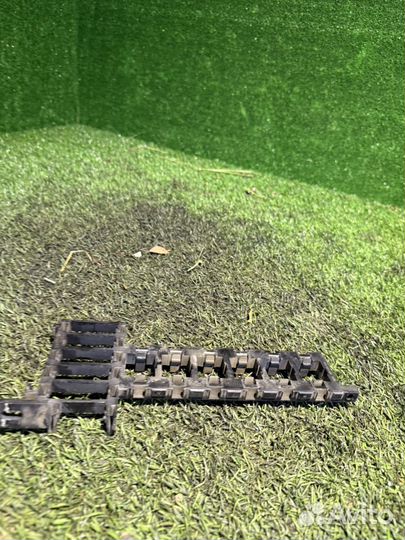 Фиксатор фишек audi 80 b3