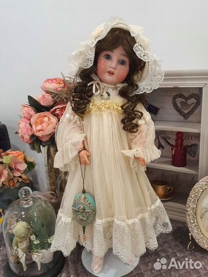 Кукла фарфоровая антикварная