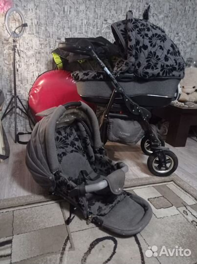 Продам детскую коляску 2в1