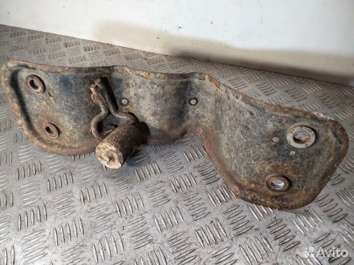 Кронштейн кардана Ford Kuga 2