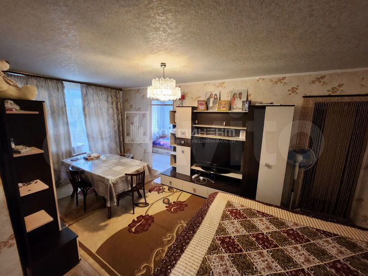 2-к. квартира, 42 м², 3/5 эт.