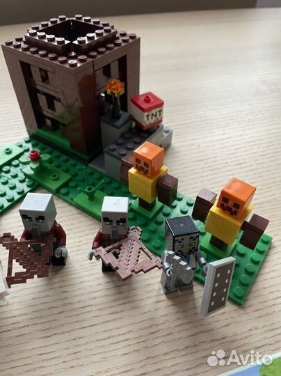 Lego Minecraft 21159 Аванпост разбойников