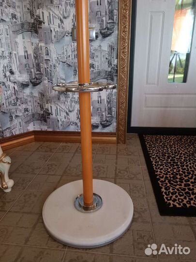 Вешалка напольная