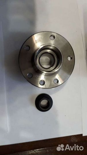 Подшипник полуоси (задний) Toyota Land Cruiser 100