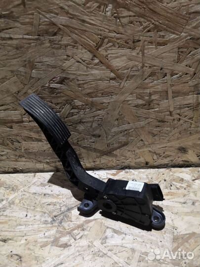 Педаль Газа / Педаль Тормоза Hyundai Solaris 1