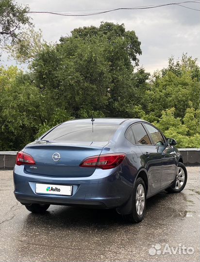 Opel Astra 1.6 МТ, 2013, 198 000 км